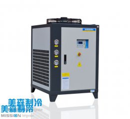 冷水機中為何有沉積物？